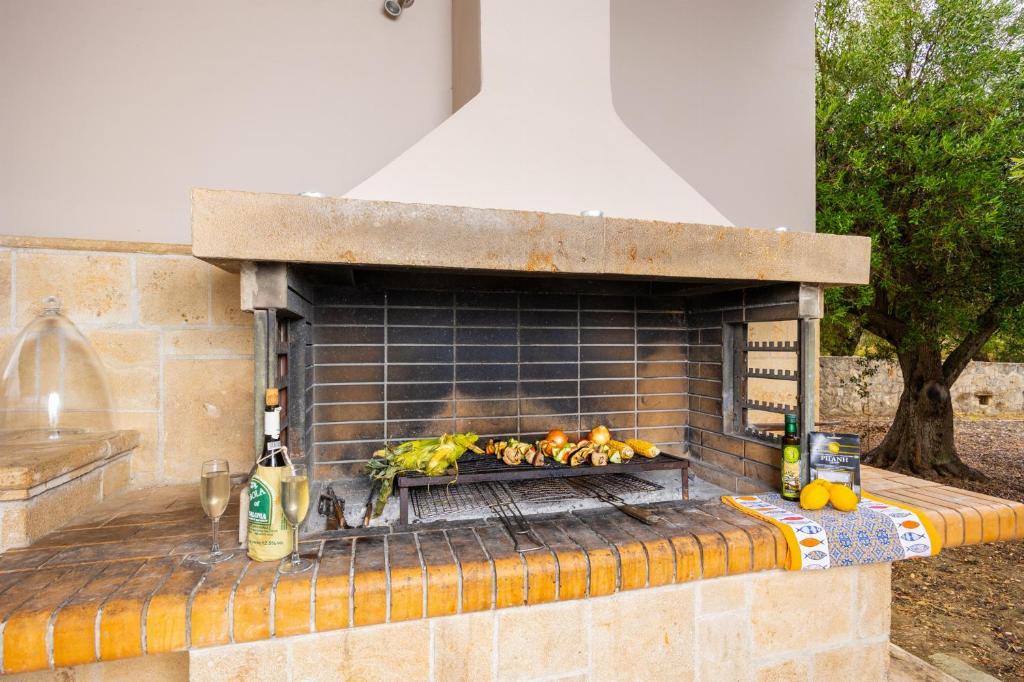 BBQ area of Pomegranate Tree Villa at Katelios, Kefalonia